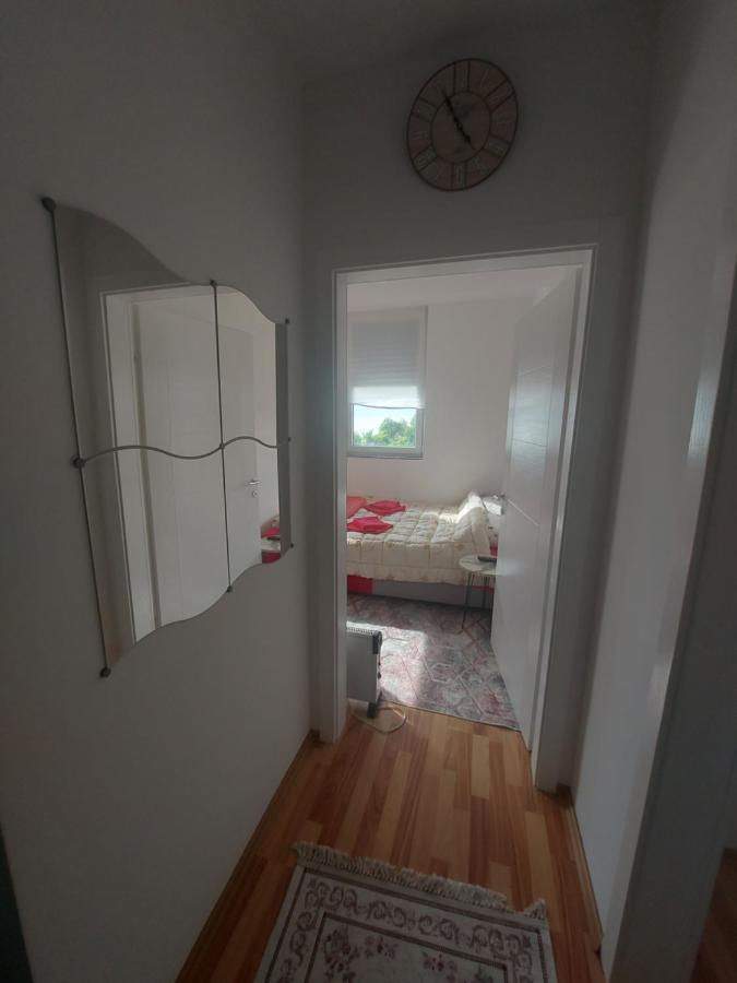 אוהריד Apartment Ana V-Peshtani מראה חיצוני תמונה